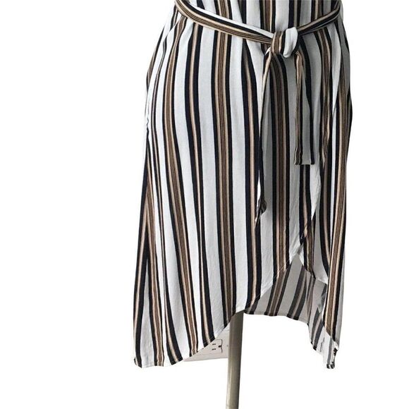 Leith dress size small  - Picture 3 of 10